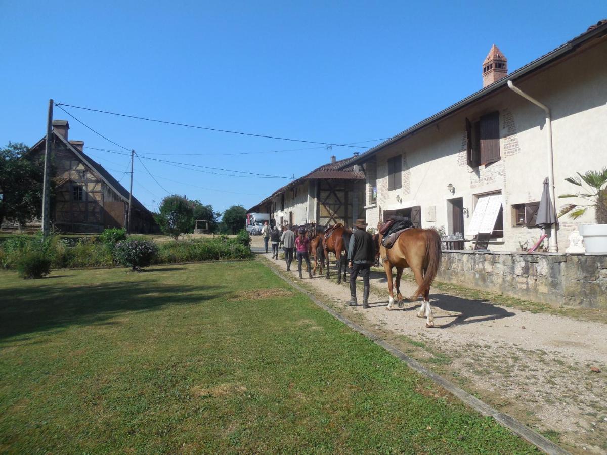 Chambre D'Hotes La Jument Grise Lescheroux Exterior foto
